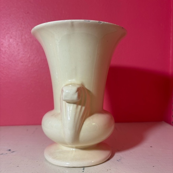 Vintage Classic Cream Vase with Elegant Handles Art Deco Mid-Century Modern Cute - Picture 6 of 8